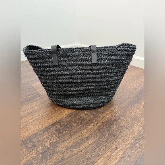 Saint Laurent Panier Medium Shopping Tote Bag in Black Raffia - Picture 4 of 10